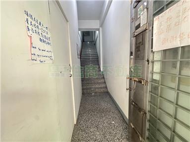 羅東站前精華商圈電梯店住房屋室內格局與周邊環境