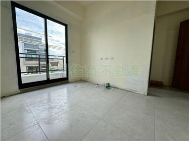 家樂福低總價4套房別墅房屋室內格局與周邊環境