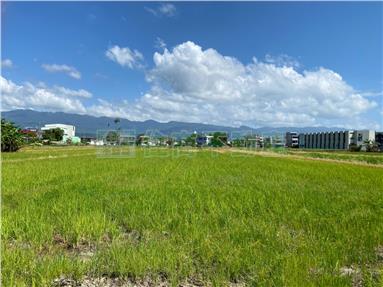 功勞精緻農地E014房屋室內格局與周邊環境