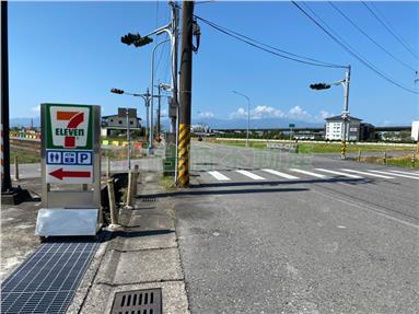 功勞精緻農地E014房屋室內格局與周邊環境