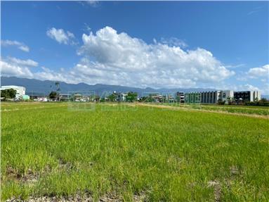 功勞精緻農地E014房屋室內格局與周邊環境