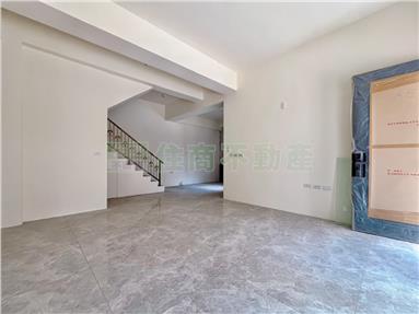 全新別墅房屋室內格局與周邊環境