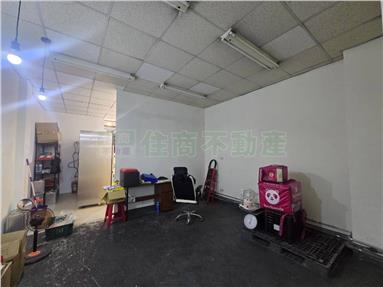 吉安熱鬧商圈店面頂讓房屋室內格局與周邊環境