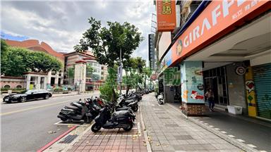 集美國小補教黃金商辦