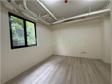 優質電梯透天房屋室內格局與周邊環境