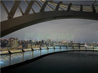 國礎富裔河景觀3房車 水岸第一排、戶戶溫泉