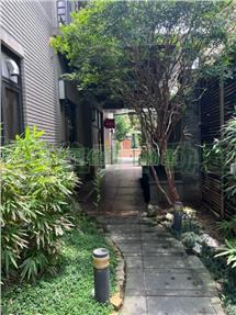 A8長庚商圈透天金店房屋室內格局與周邊環境