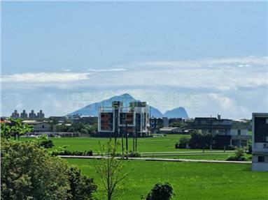礁溪玉田大地坪清水模農舍房屋室內格局與周邊環境