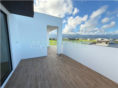 礁溪挑高清水模景觀大器庭院農舍房屋室內格局與周邊環境