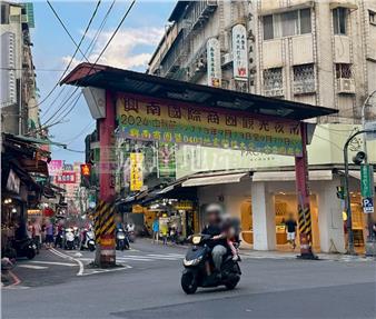 近捷運南勢角都更整合中透天