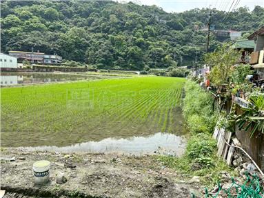 蘇澳省道旁大面寬乙種工業用地A房屋室內格局與周邊環境