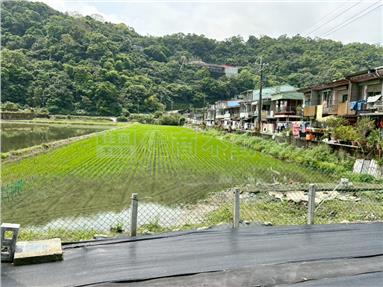 蘇澳省道旁大面寬乙種工業用地A房屋室內格局與周邊環境