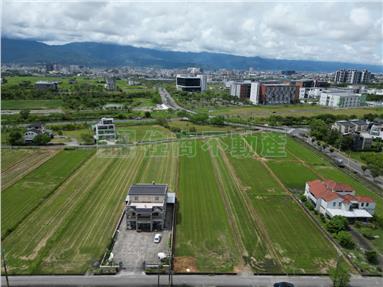 縣政宜科旁都計內雙面路足坪農地房屋室內格局與周邊環境