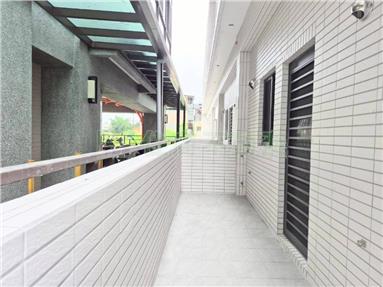 宜蘭雙車位全新店住別墅(E)房屋室內格局與周邊環境
