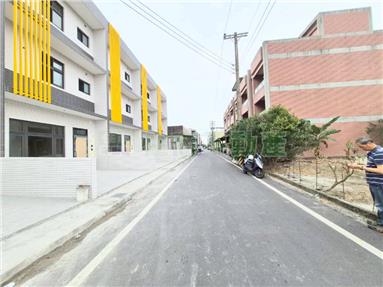 宜蘭雙車位全新店住別墅(E)房屋室內格局與周邊環境