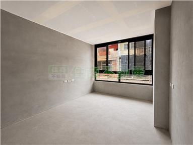 羅高旁三面採光全新電梯華廈房屋室內格局與周邊環境