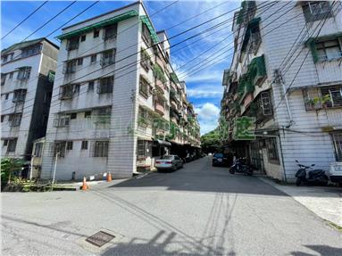 新加坡邊間一樓可停三台車房屋室內格局與周邊環境
