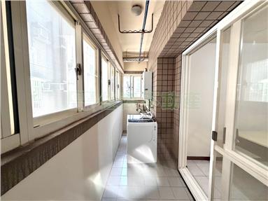 巴賽桔利3房房屋室內格局與周邊環境