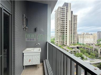 台中浩瀚湖濱城住辦-大平車房屋室內格局與周邊環境