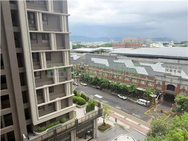 台中浩瀚湖濱城住辦-大平車房屋室內格局與周邊環境