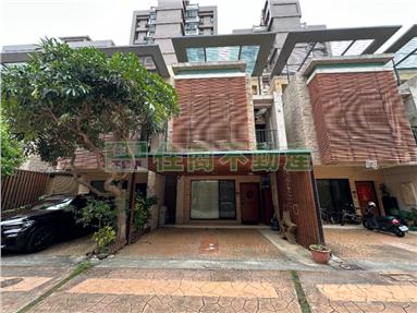 B1026俬房院雙車美墅房屋室內格局與周邊環境