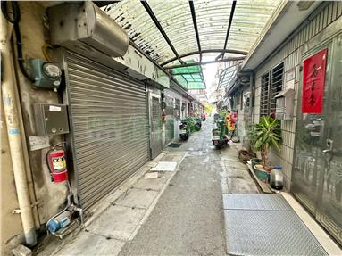 古華花園旁整新透天房屋室內格局與周邊環境