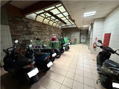 新明國中旁三房車房屋室內格局與周邊環境