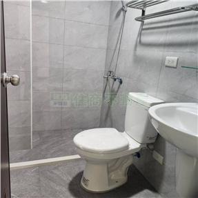 忠貞市場整新美透天房屋室內格局與周邊環境