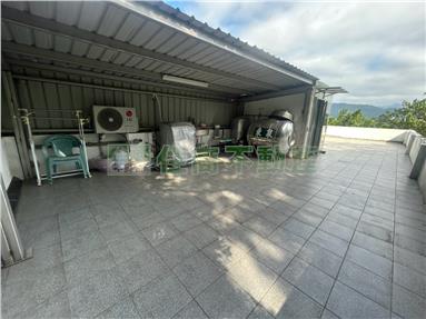 逸園邊間整新大地坪透天房屋室內格局與周邊環境