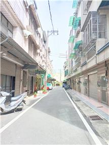 地45.6坪大面寬雙車庫透天房屋室內格局與周邊環境