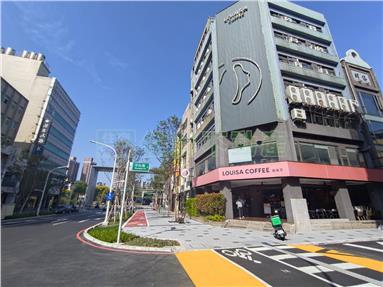 專任中壢站前億級金店面房屋室內格局與周邊環境