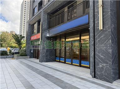 青埔A18超大面寬金店面房屋室內格局與周邊環境