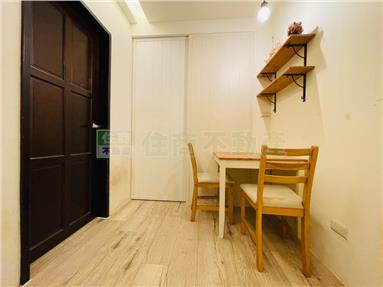 法國之星溫馨裝潢兩房車位房屋室內格局與周邊環境