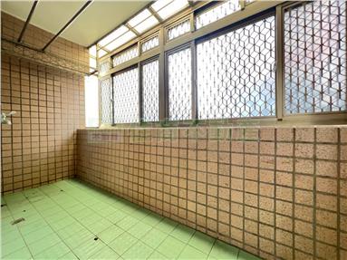 專任翡翠宮廷便利三房房屋室內格局與周邊環境