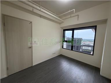 中路特區鉑克棶稀有雙衛浴兩房車房屋室內格局與周邊環境