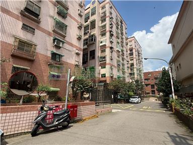 804商圈三房2廳車美華廈房屋室內格局與周邊環境