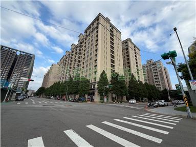 巴黎花都景觀雙衛浴兩房車房屋室內格局與周邊環境
