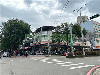 高鐵聯發科總部旁超大坪數金店面房屋室內格局與周邊環境