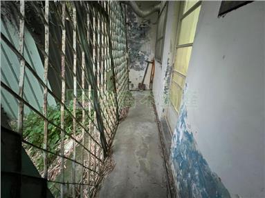 中正二路近交流道便宜透天房屋室內格局與周邊環境