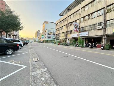 苗栗市中心頂規三房房屋室內格局與周邊環境