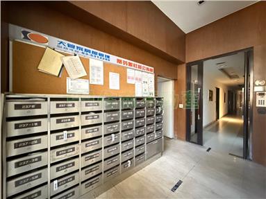 都會輕奢樓中樓房屋室內格局與周邊環境