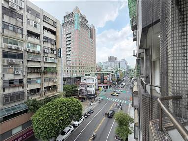 桃園站前第一大樓美3房房屋室內格局與周邊環境