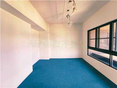 昇祐商辦｜室內43坪｜有隔間房屋室內格局與周邊環境