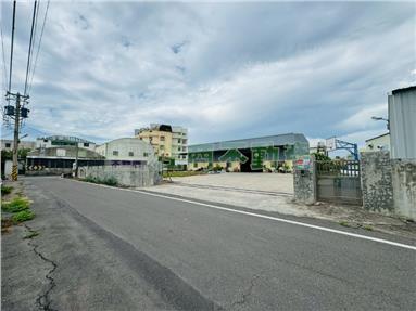 頂番婆方正農舍廠房房屋室內格局與周邊環境
