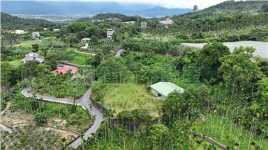中台山景平坦地合法農舍房屋室內格局與周邊環境