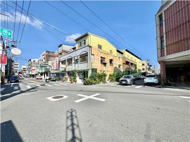 永靖市中心稀有連三店面房屋室內格局與周邊環境