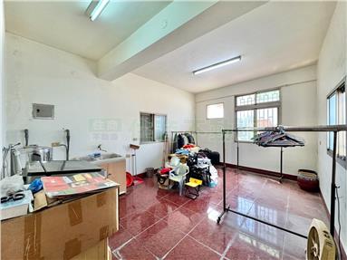 溪湖湖北學區金店住房屋室內格局與周邊環境