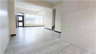 市中心全新豪墅房屋室內格局與周邊環境
