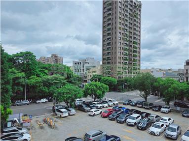 freedom 懋榮2房大車位房屋室內格局與周邊環境