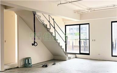 七期精銳音悅廳 樓中樓帝王戶房屋室內格局與周邊環境